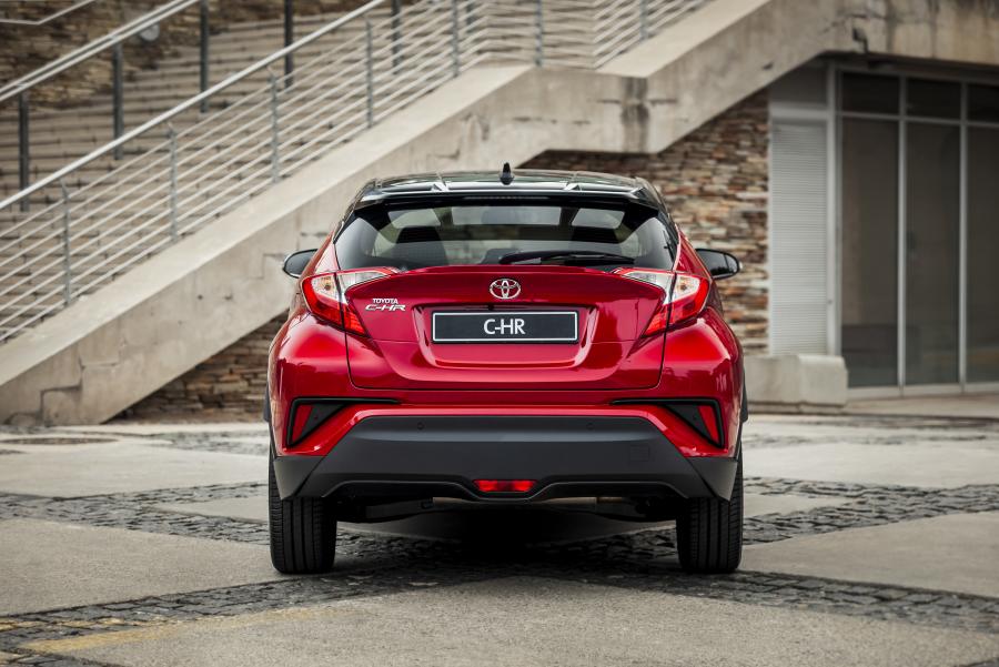  Toyota C-HR 2020 года  (ZA) (фото 8 из 21)